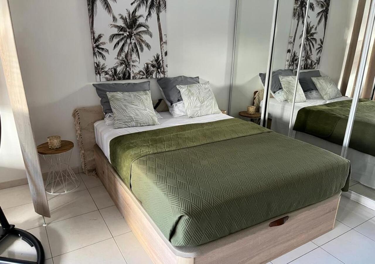 Centre De Juan Les Pins 100M Plages Easy Check-In Экстерьер фото